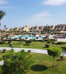 Coral Sea Waterworld 4*