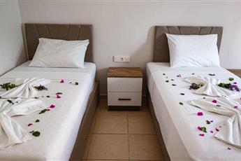 7 Brothers Hotel