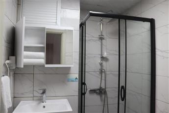 7 Brothers Hotel