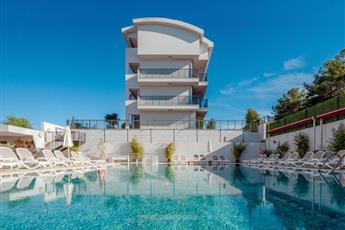 A Hotel Side