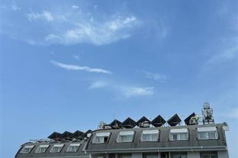 A Hotel Side