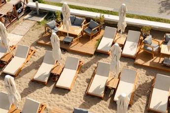 A Hotel Side