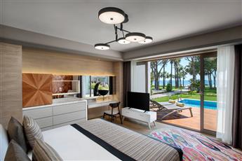 Acanthus Cennet Barut Collection