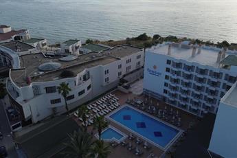 Ada Newday Resort Hotel 3*