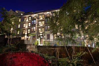 Adahan DeCamondo Pera 4*