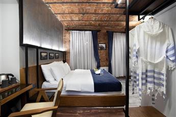 Adahan DeCamondo Pera 4*