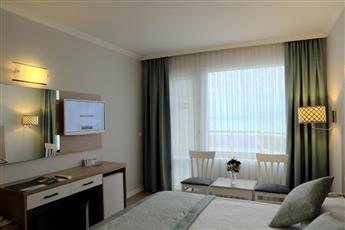 Adonis Hotel