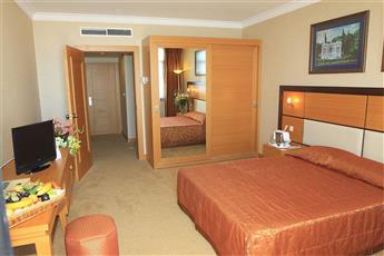 Adora Hotel & Resort 5*