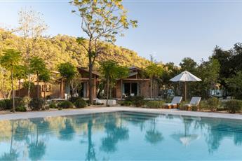 Ahama Hotel