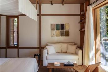 Ahama Hotel