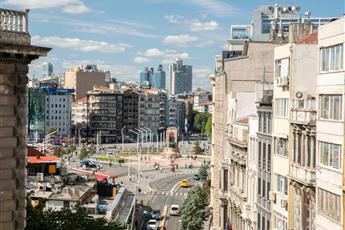 Akka Lush Taksim