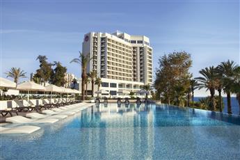 Akra V Hotel