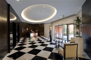 Akra V Hotel