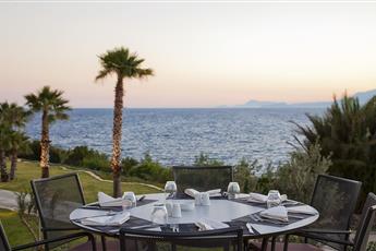 Akra V Hotel