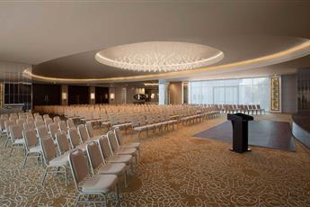 Akra V Hotel