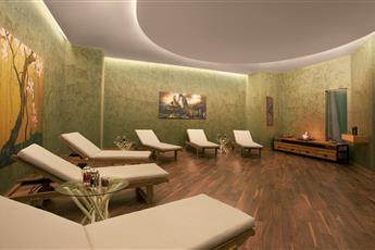 Akra V Hotel