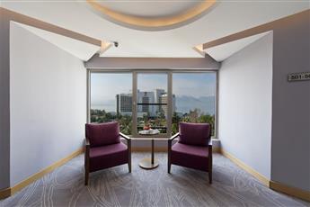 Akra V Hotel