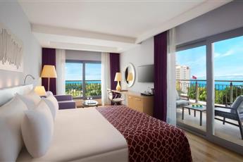 Akra V Hotel