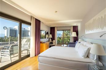 Akra V Hotel