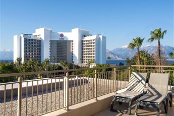 Akra V Hotel