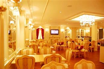 Albatros Premier Hotel 4*