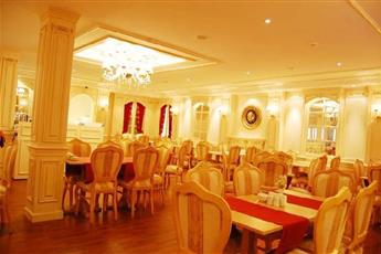 Albatros Premier Hotel 4*