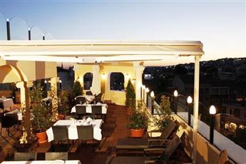 Albatros Premier Hotel 4*