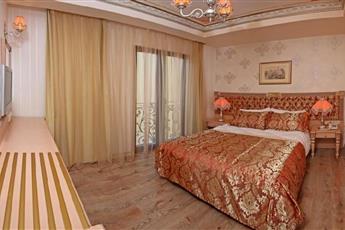 Albatros Premier Hotel 4*