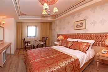 Albatros Premier Hotel 4*