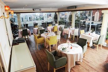 Albatros Premier Hotel