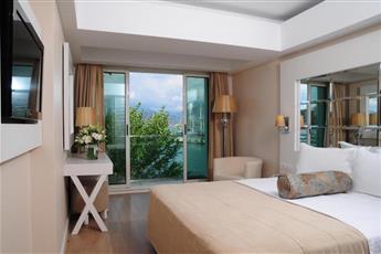 Alesta Yacht Hotel 4*
