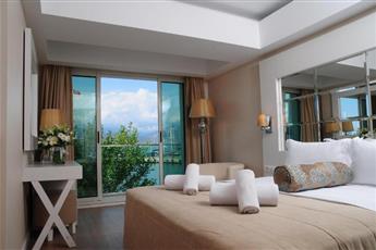 Alesta Yacht Hotel 4*