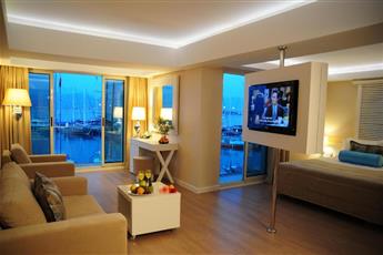 Alesta Yacht Hotel 4*
