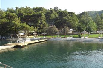Alesta Yacht Hotel 4*
