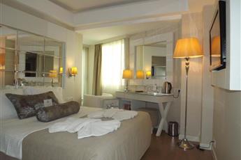 Alesta Yacht Hotel 4*