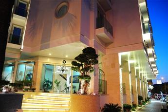 Alesta Yacht Hotel