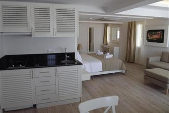 Alesta Yacht Hotel