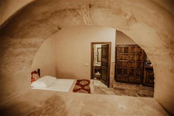 Alia Cave Hotel 5*