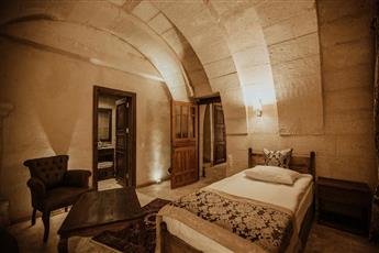 Alia Cave Hotel 5*