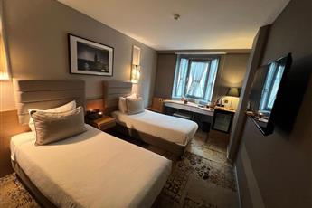 All Seasons Hotel 4*