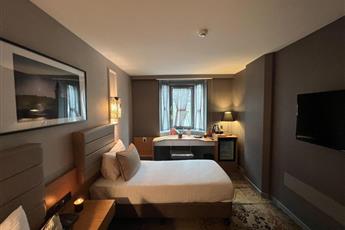 All Seasons Hotel