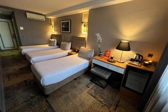 All Seasons Hotel