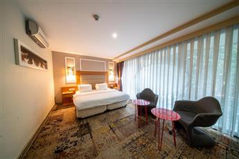 All Seasons Hotel