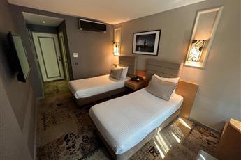 All Seasons Hotel