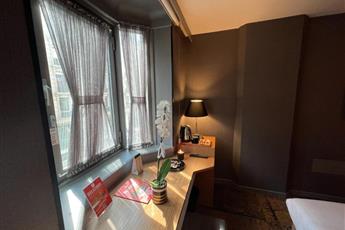 All Seasons Hotel