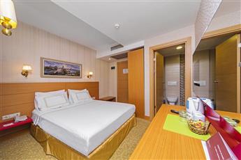 Almina Hotel 4*
