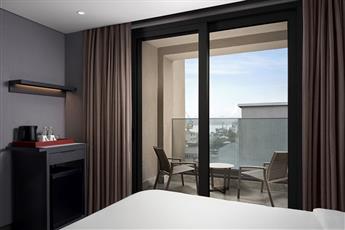 Aloft Istanbul Karakoy 5*