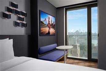 Aloft Istanbul Karakoy 5*