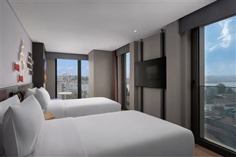 Aloft Istanbul Karakoy 5*