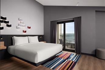 Aloft Istanbul Karakoy 5*